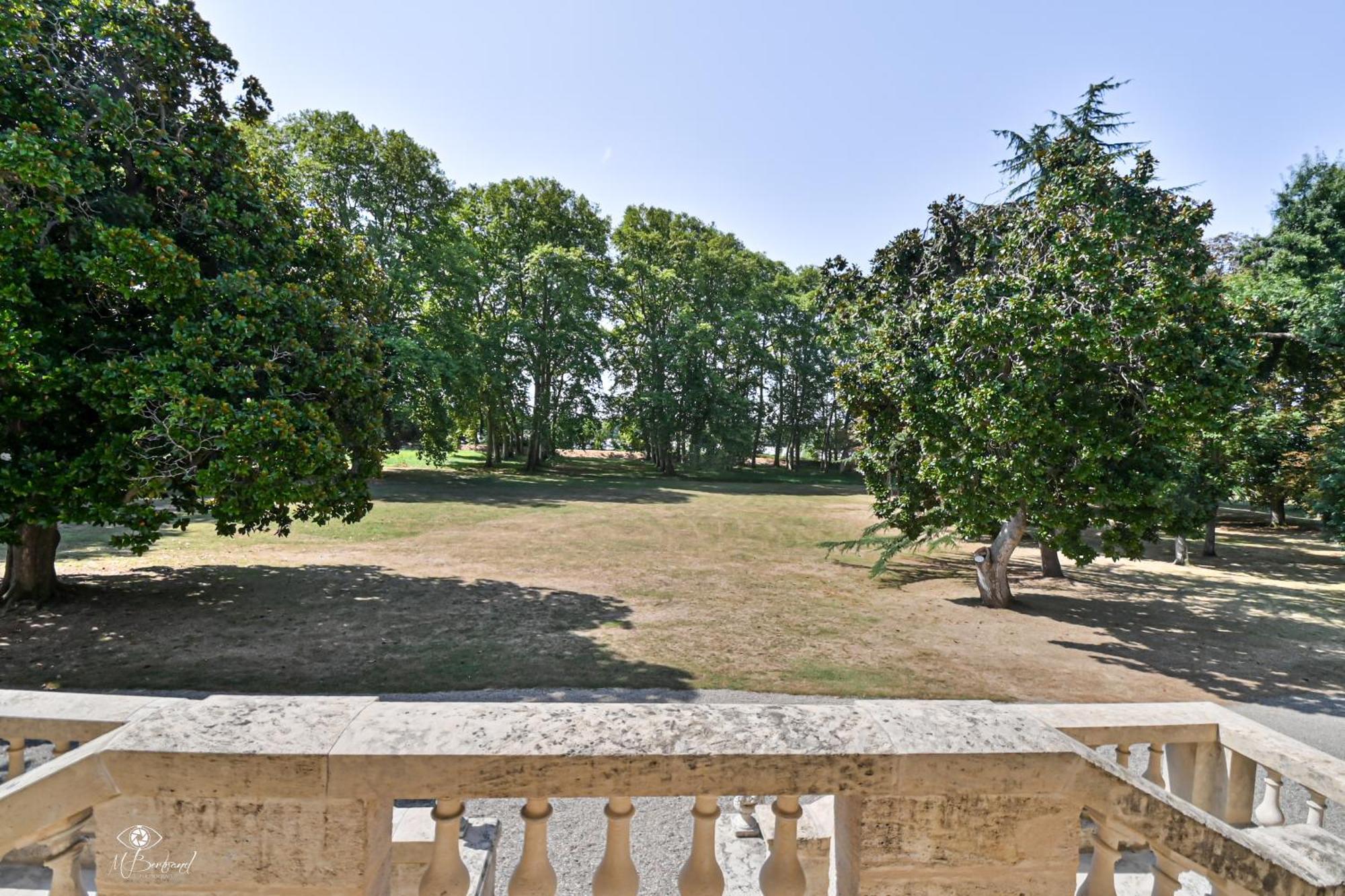 Chateau Couffins Asques Exterior photo